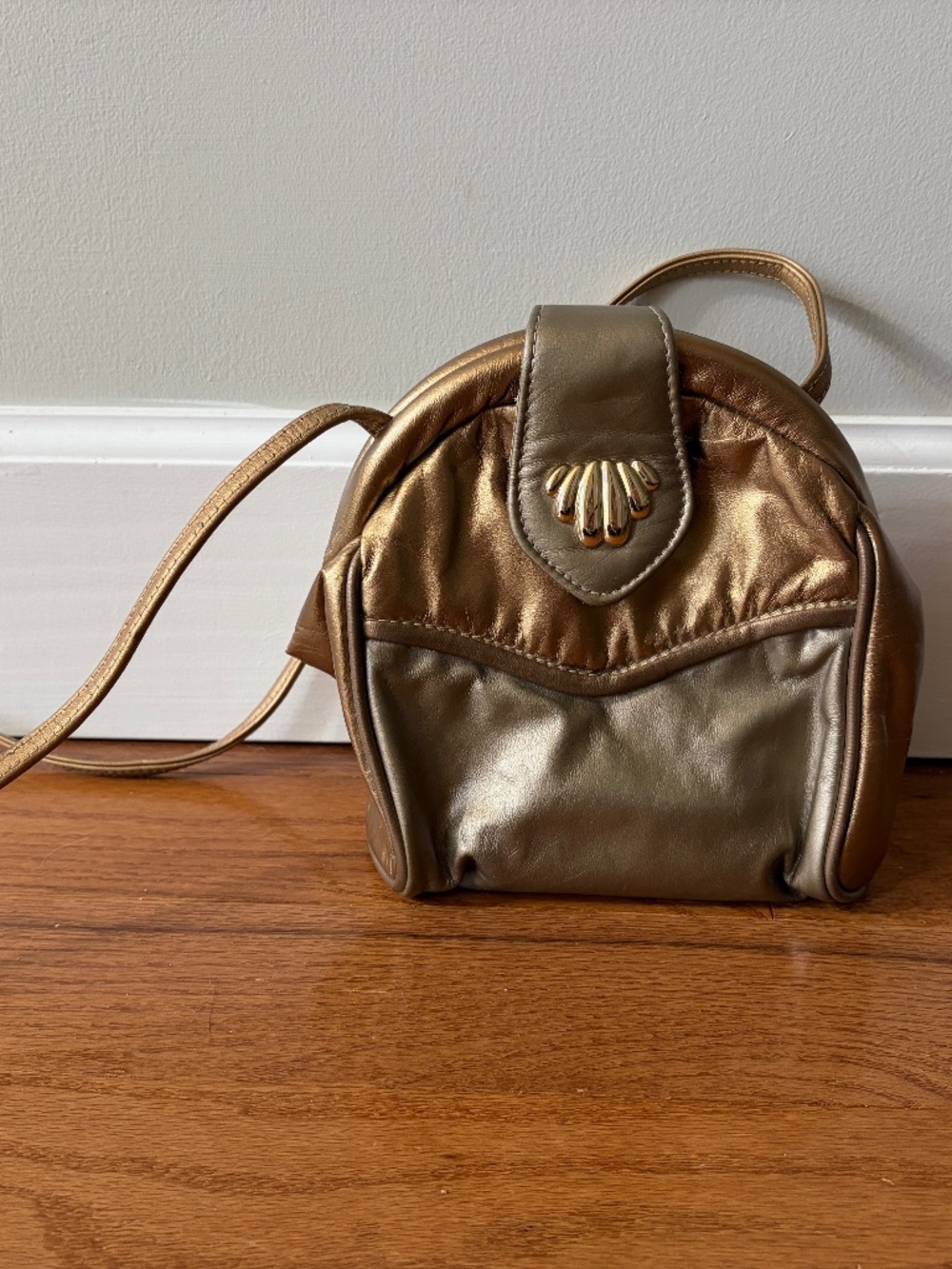 Vintage DAWLI Genuine Leather Crossbody Purse Metallic Bronze Gold Made USA 90s